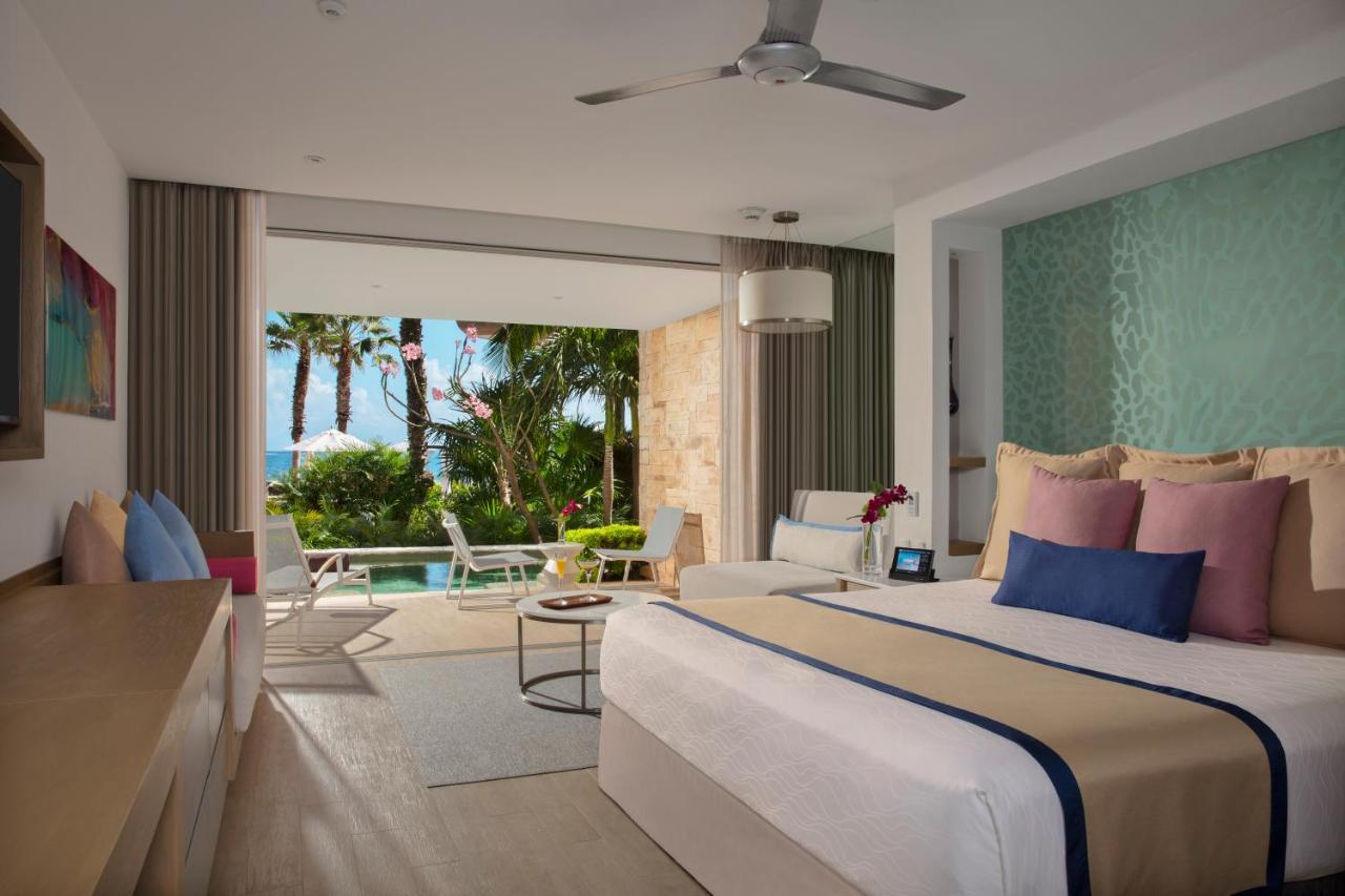 Preferred Club Junior Suite Swimout Tropical View King,1285332433:JPEG