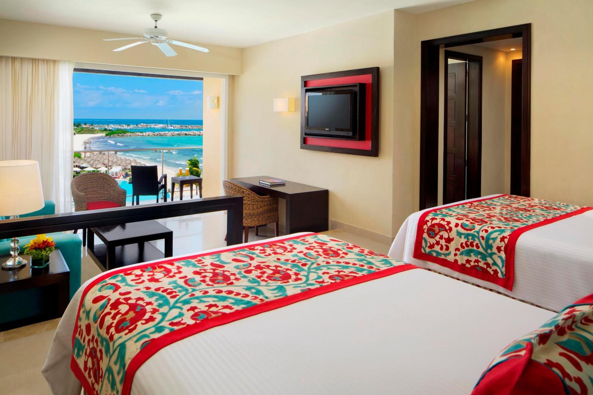 Junior Suite Ocean View Two Double Beds,816364631:JPEG